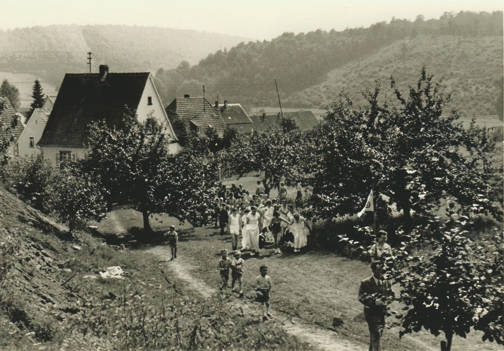 Einweihung der Turnhalle 04.jpg